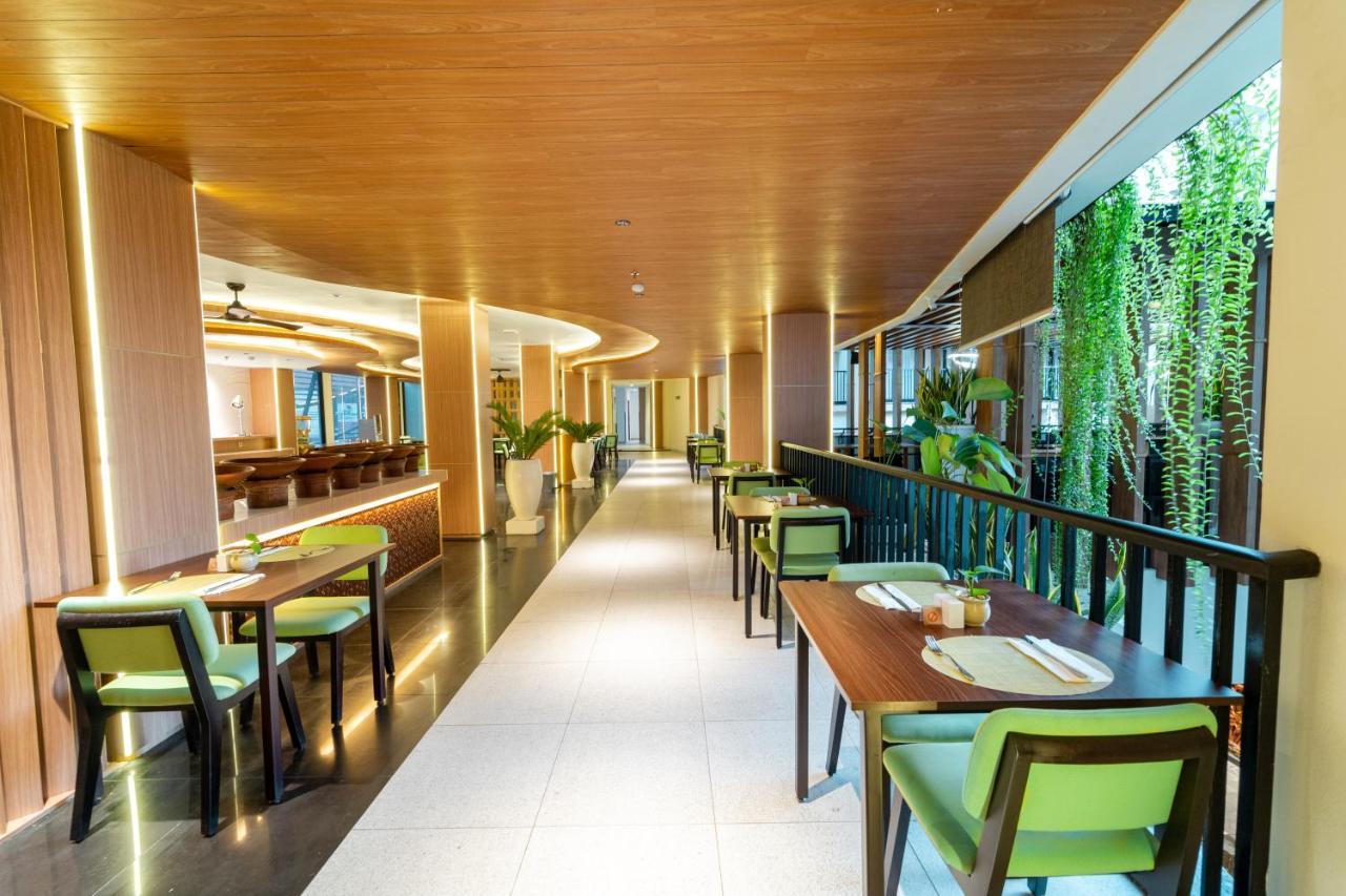 Hotel Park Regis Kuta Kuta Lombok Esterno foto